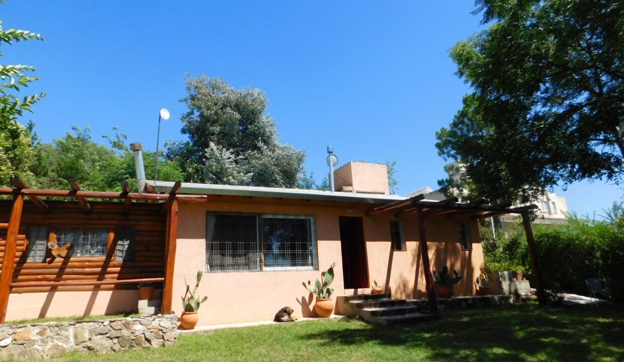 570 CASA Y DPTO DE FRENTE