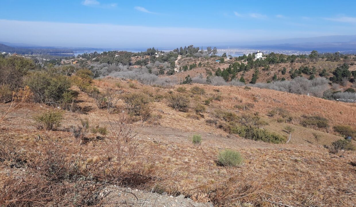 INCREIBLE VISTA AL LAGO LOS MOLINOS DESDE LOTEO 252