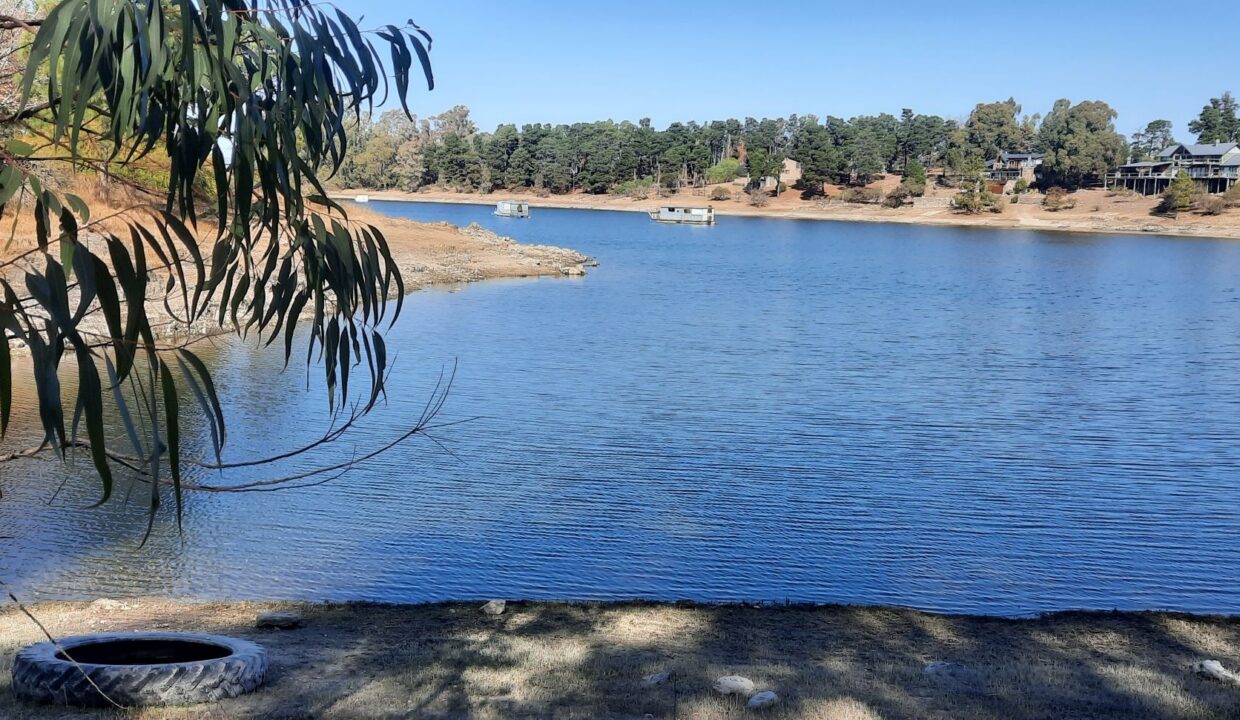 LOTE 590 DESDE LA COSTA LAGO LOS MOLINOS