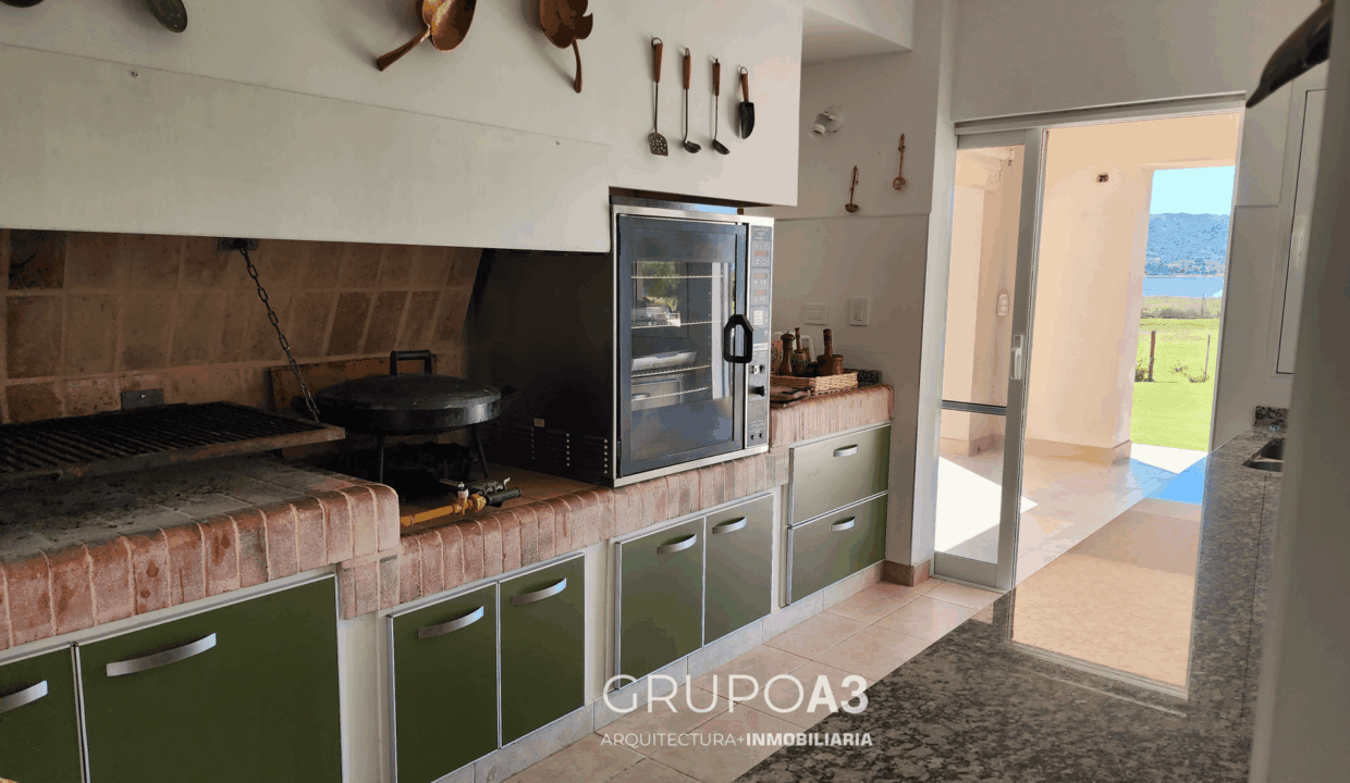INMOBILIARIA GRUPO A3 CASAS POTRERO DE GARAY 860 09
