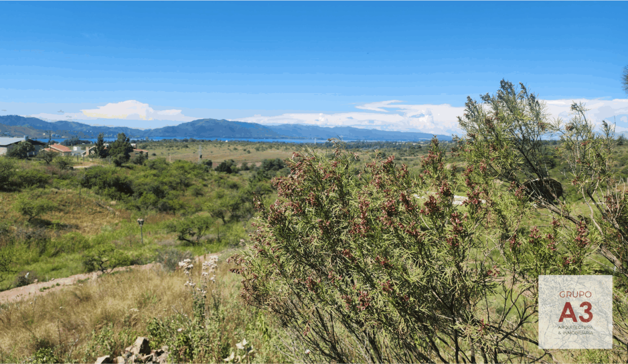 INMOBILIARIA GRUPO A3 LOTES POTRERO DE GARAY LOTEO R 03